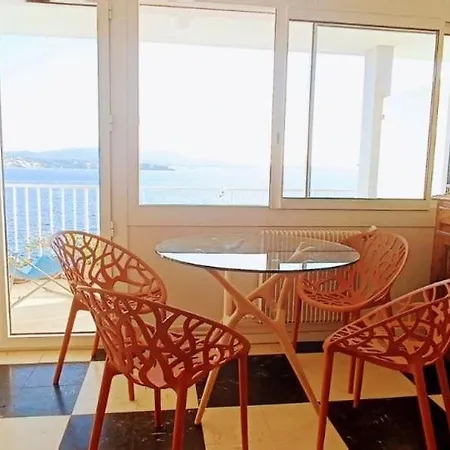 Bord De T2 Sur Pour 4personnes Max Au Calme, Vue Panoramique Sur Avec Parking, Ascenseur Et Vélos Apartamento Sanary-sur-Mer
